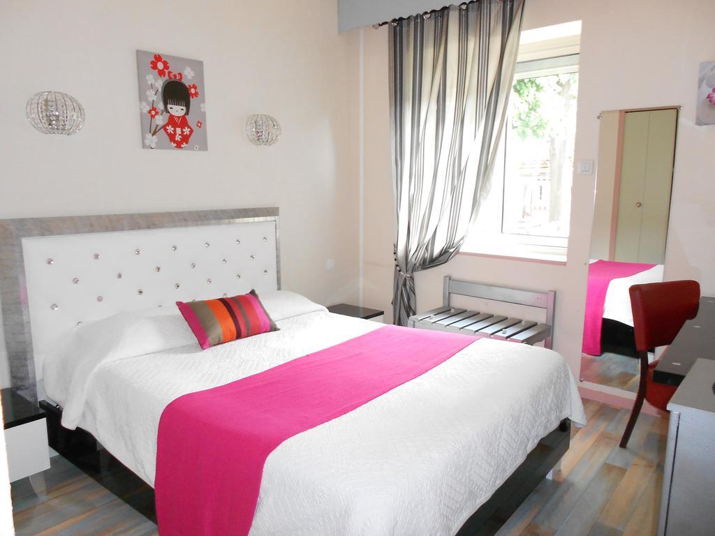 Logis Hotel Restaurant Residence Nissan-lez-Enserune Room photo